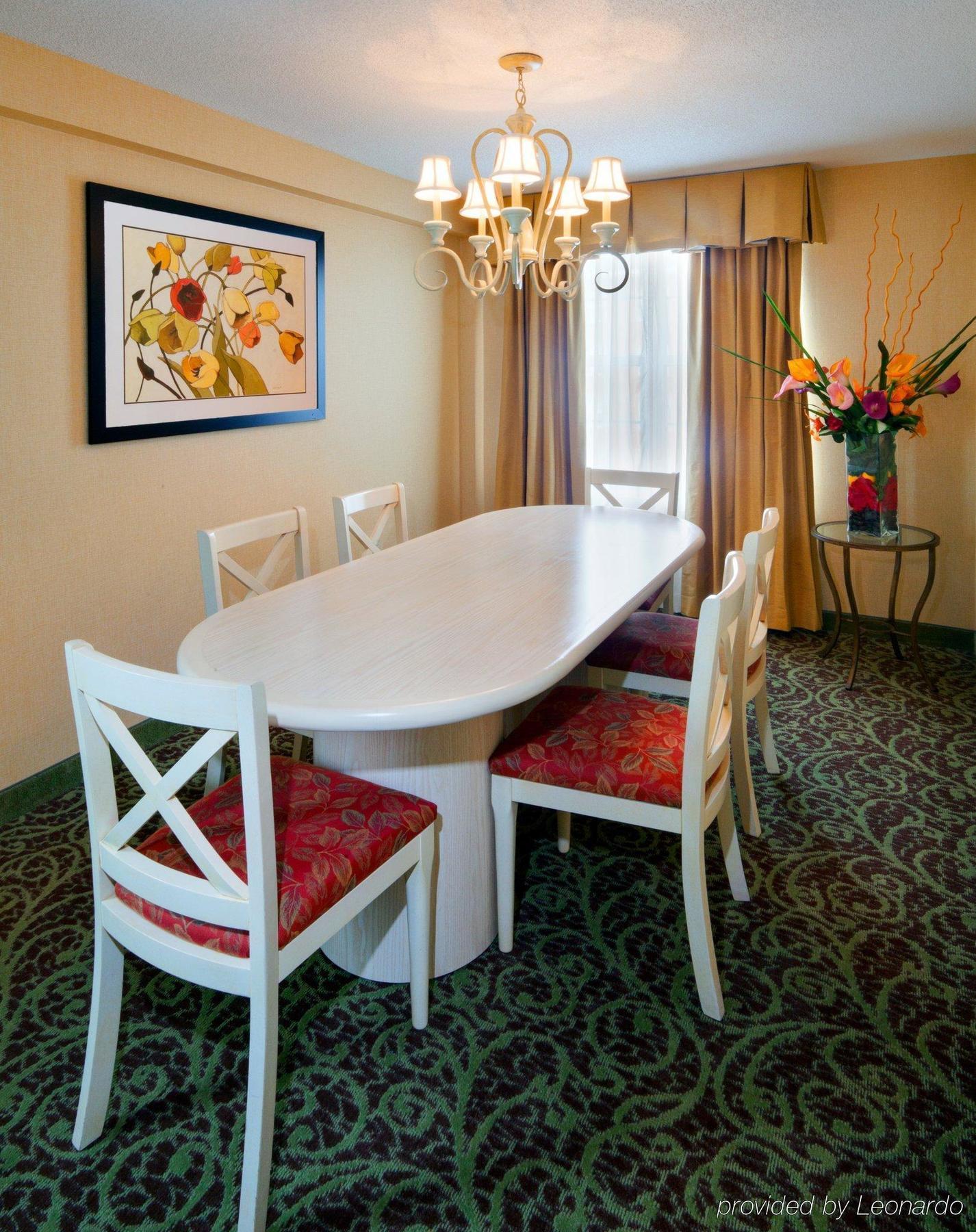 Holiday Inn Chantilly-Dulles Expo Airport By Ihg Rum bild